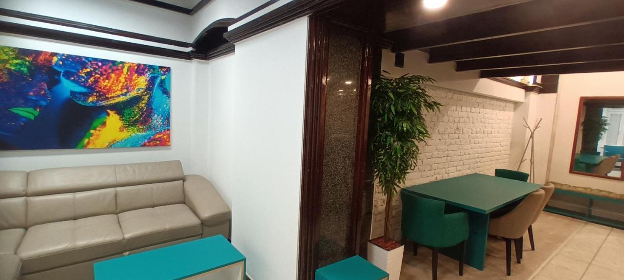 Old Cafe Spa Apartment Belgrado Buitenkant foto